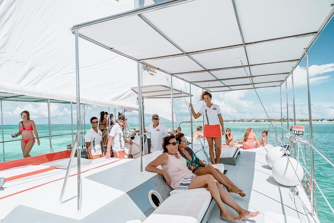 Aruba Happy Hour Sunset Sail with Savory Bites and Cocktails - The Happy Hour Part: Unlimited Cocktails Without the Runaround