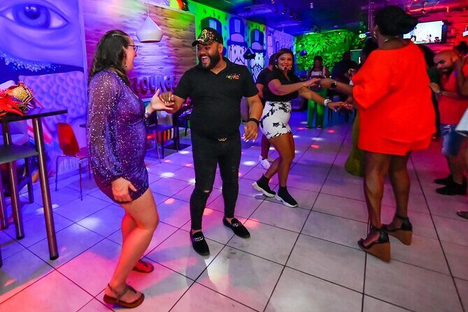 Aruba Nightlife and Barhopping on Chogogo Party Bus - Price and value: what $92 really buys you