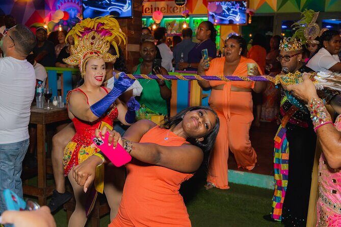 Aruba Private Party Bus & Nightlife Experience - Palm Beach Strip Nightlife, But on Your Terms