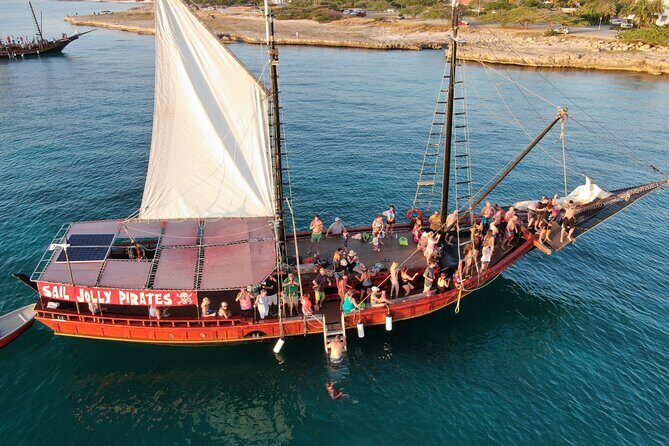 Aruba Sunset Jolly Pirate Sail with Open Bar - The simple flow: boarding at MooMba Beach and staying out for the color show