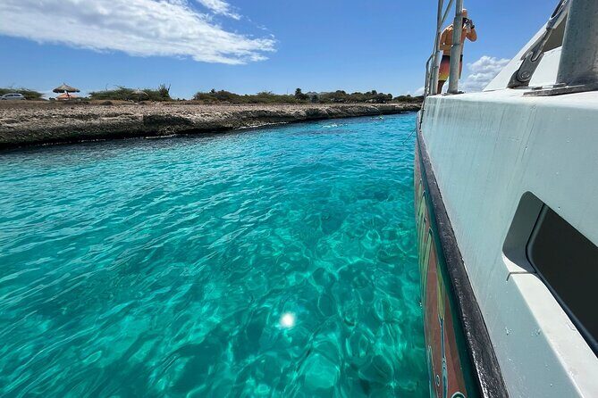 Banana Adventure Catamaran Shipwreck Snorkel and Turtle Swim - Key things that make this trip work
