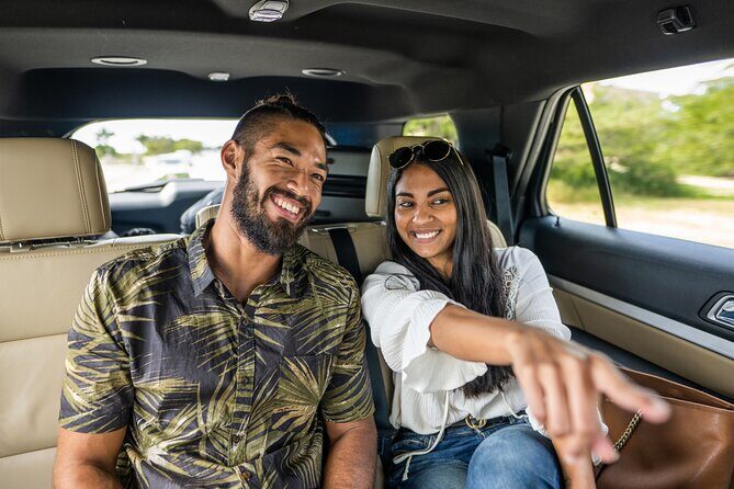 Round-Trip Aruba Private Airport Transfer - Finding your driver at AUA: yellow shirts and fast clarity
